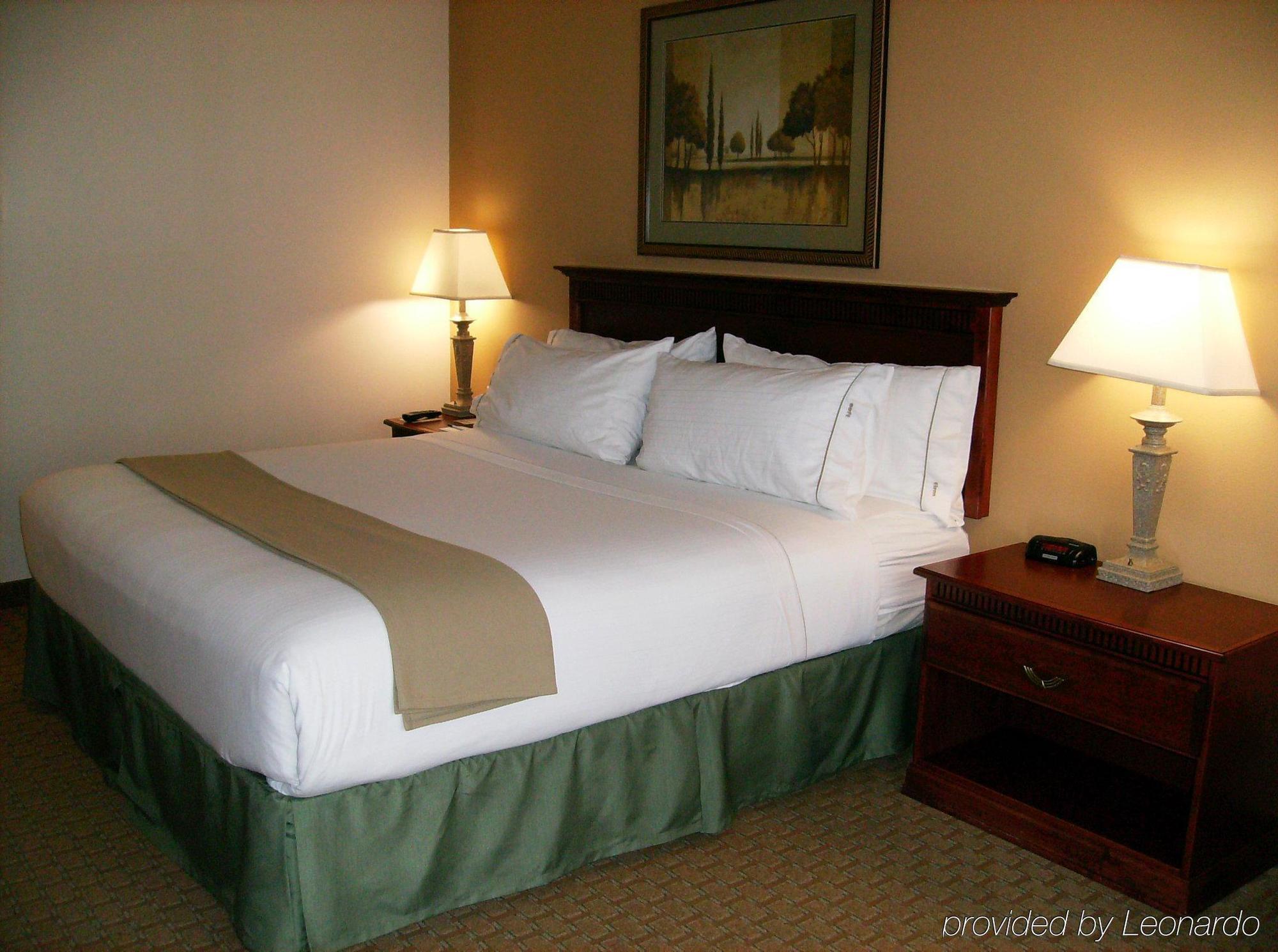 Holiday Inn Express & Suites Selma By Ihg Buitenkant foto