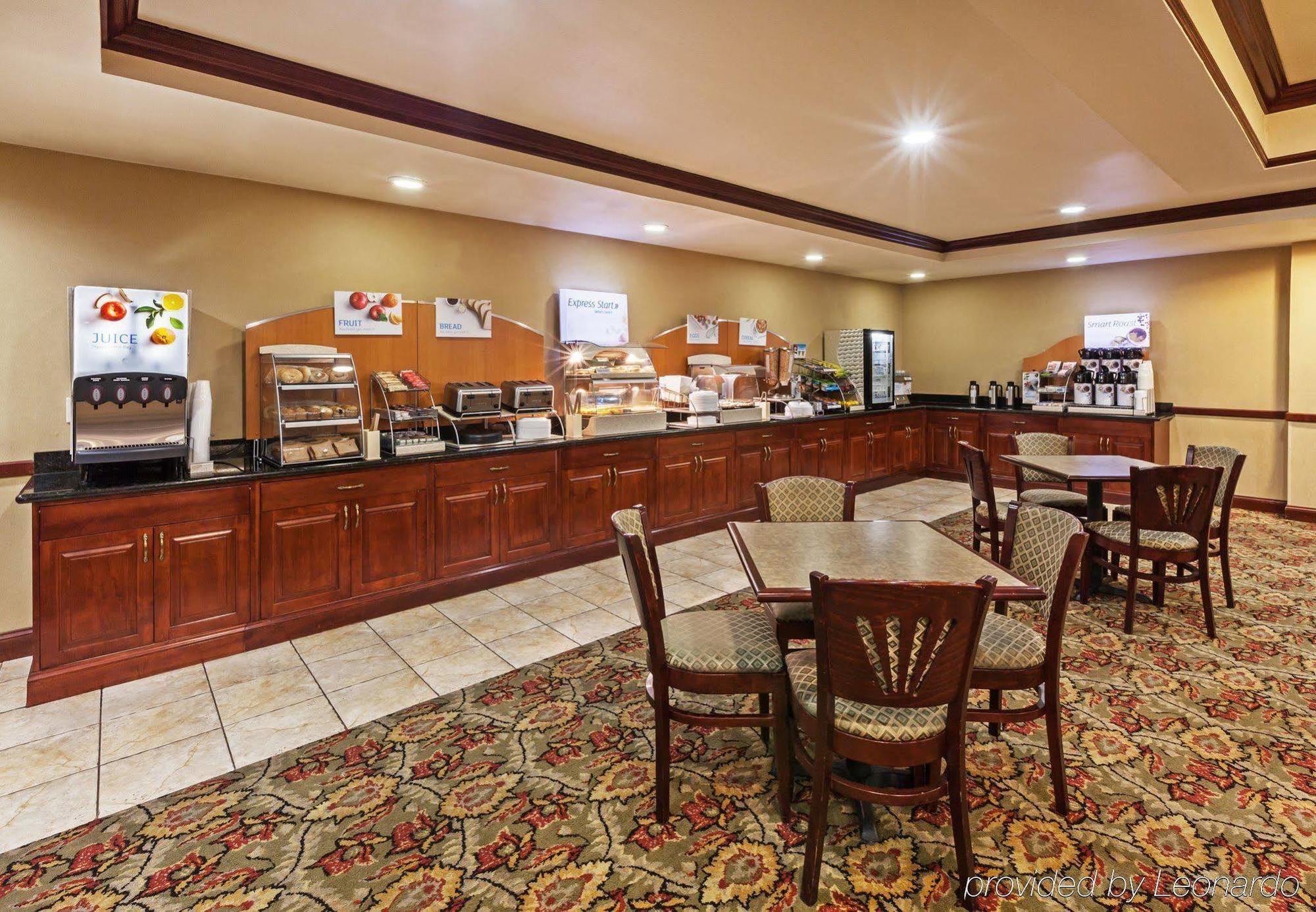 Holiday Inn Express & Suites Selma By Ihg Buitenkant foto
